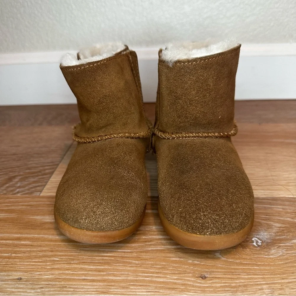 UGG Keelan II Toddler Size 9 Suede Chestnut Boots